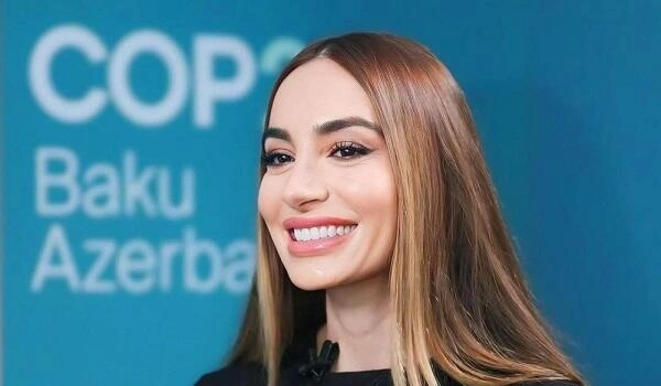 Arzu Əliyeva atası ilə nadir fotosunu paylaşdı