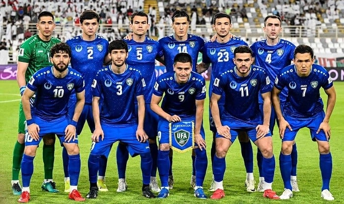 Özbək futbolçular ABŞ-da cinayətkarlar kimi yoxlanıldı - Video