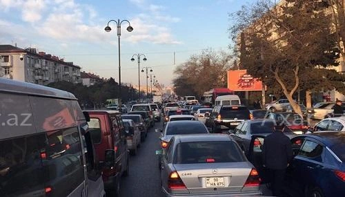 Bu ərazidəki tıxacın qarşısı belə alınacaq - Video