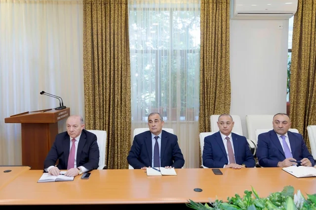 ATU-da tibb ixtisasları üzrə yeni tədris proqramlarının ilkin müzakirəsi keçirilib - FOTO
