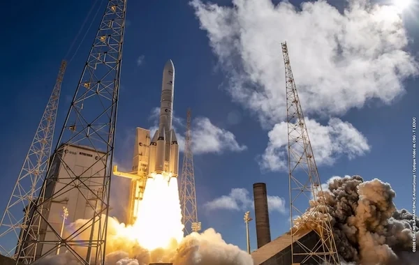 "SpaceX" ABŞ-nin kəşfiyyat ehtiyacları üçün peykdaşıyan raketi orbitə buraxdı - VİDEO