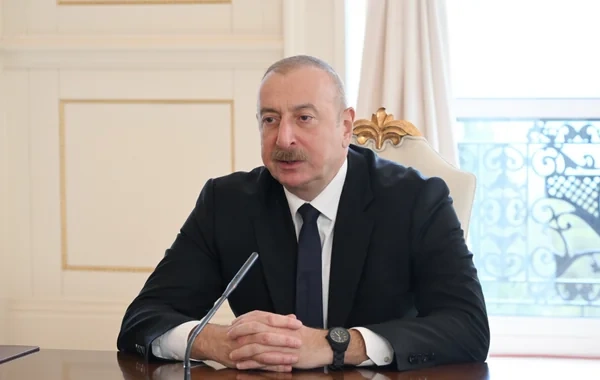 İlham Əliyev: "Bir çox beynəlxalq qurum Azərbaycan dəmir yollarının Naxçıvan seqmentinə maraq göstərir"