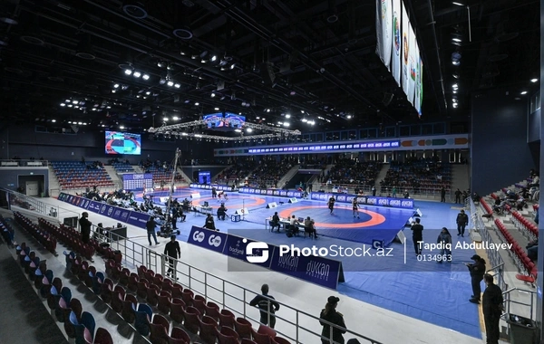 Azərbaycan çempionatının açılış mərasimində veteran güləşçilərimiz mükafatlandırılıblar