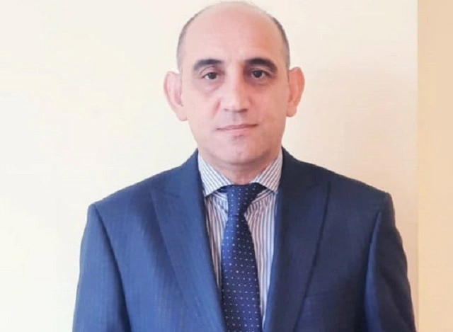 İrandakı etirazlarda Qacarların bayrağı: "Aksiyaçılardan dünyəvilik mesajı"