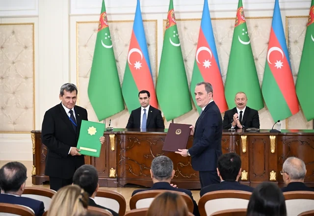Azərbaycan-Türkmənistan sənədləri mübadilə olunub - FOTO