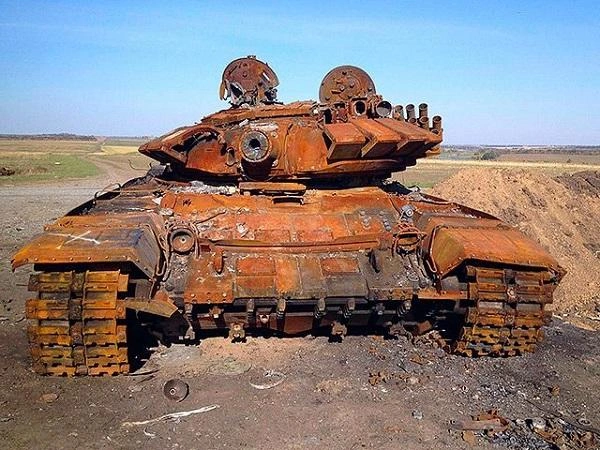 Təlim zamanı tank partladı: ölənlər var