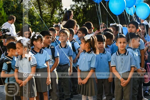 Məktəbə ilk addım: Balaca ürəklərin böyük həyəcanı - FOTO - VİDEO