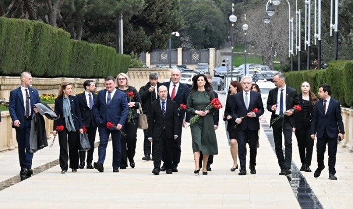 Tamerlan Qarayev Bakıdadır - Foto