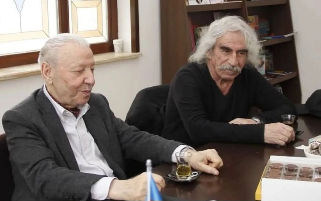 Trampa verilən mükafatın müəllifi Elxan Məmmədovun atası imiş...