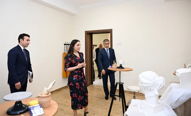 Leyla Əliyeva Şəki Şəhər İncəsənət Məktəbində olub - FOTO