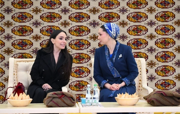 Heydər Əliyev Fondunun vitse-prezidenti Leyla Əliyeva Türkmənistan milli mətbəxinə həsr olunan sərgidə iştirak edib