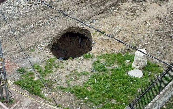 İstanbulda torpaq avtomobili "udub"