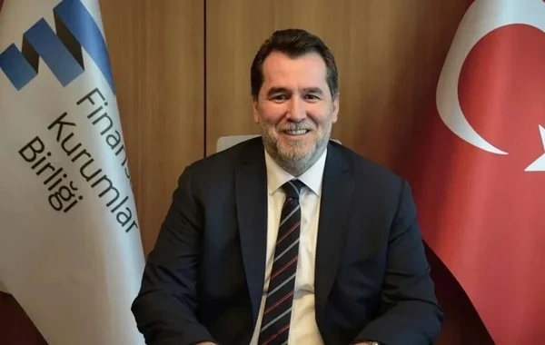 Türkiyədə "fond qalmaqalı"nda adı hallanan qurum sədri ölü tapıldı