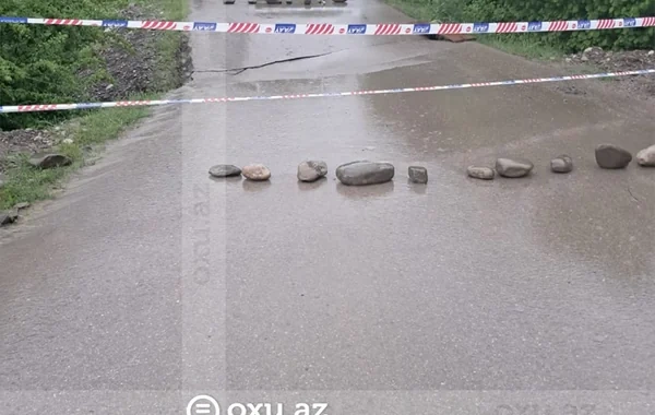 Qubada yol çökdü - Üç kəndin rayon mərkəzi ilə əlaqədi kəsildi - FOTO