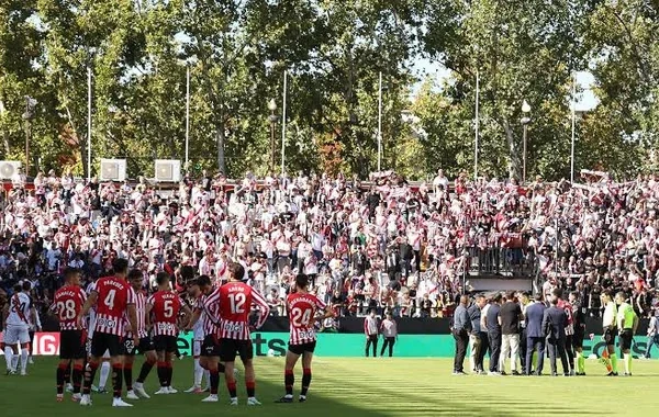 İspaniya çempionatında gərgin anlar: "Rayo Valyekano" - "Atletik Bilbao" oyunu dayandırıldı - Video