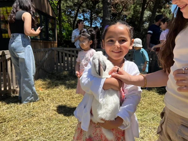 Bakı Zooloji Parkında Uşaqların Beynəlxalq Müdafiəsi Günü münasibətilə bayram tədbiri keçirilib