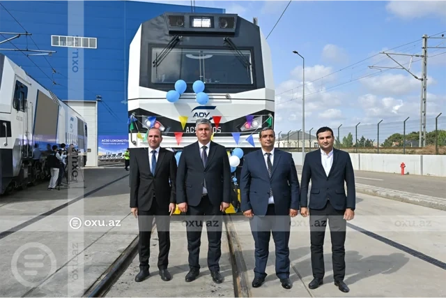Çindən Bakıya yeni lokomotivlər gətirildi - FOTO - VİDEO
