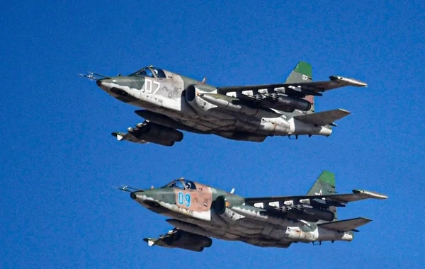 Tbilisidə "Su-25" hücum təyyarəsi işıq dirəyinə dəyib