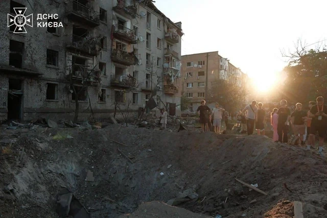 Kiyevə hava hücumu: 11 nəfər ölüb, 56 nəfər yaralanıb - FOTO - VİDEO