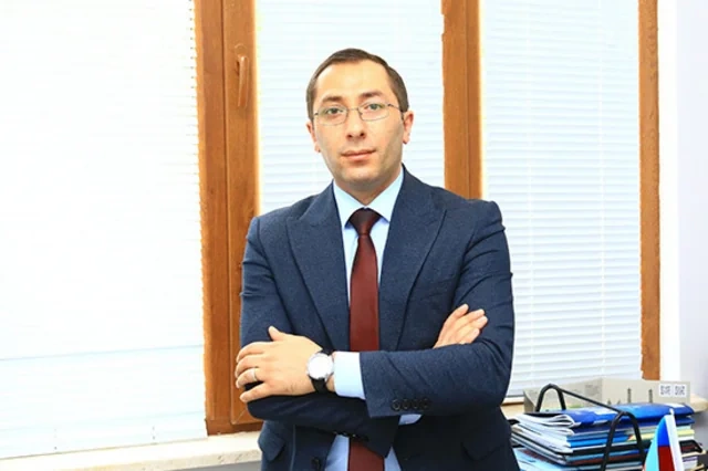 Ekspert: "Vahid məktəbli forması şagirdləri bullinq və ayrı-seçkilikdən xilas edir"