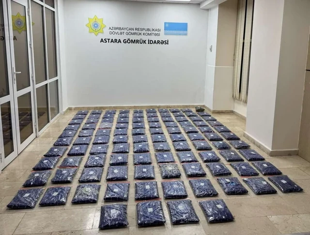 Narkotiki şaftalı adı ilə gömrükdən keçirmək istəyənlər İFŞA OLUNDULAR - FOTO/VİDEO