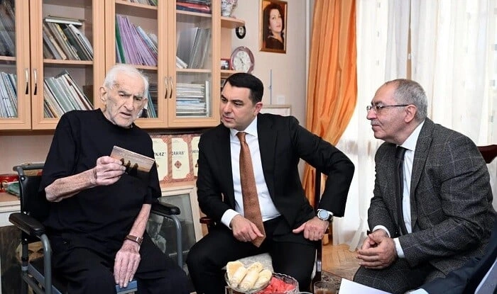 Nazir Tofiq Bakıxanovu evində ziyarət etdi - Foto