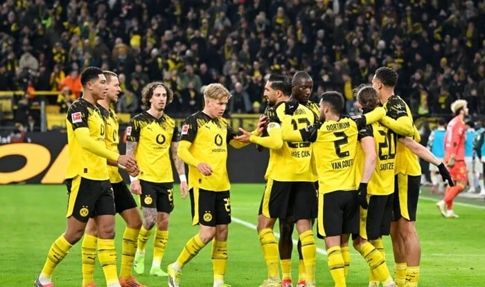 “Borussiya Dortmund” 600-cü qələbəsini qazandı