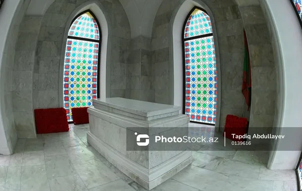 Qəhrəmanlığın rəmzi: Gəncədə yerləşən Cavad xan türbəsindən FOTOREPORTAJ