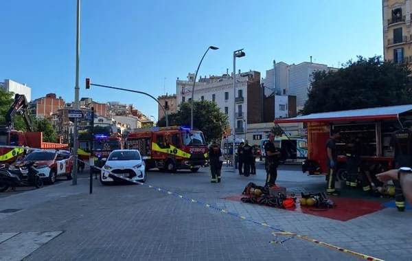 Barselona metrosunda qatarda yanğın: 136 nəfər xəsarət aldı - VİDEO