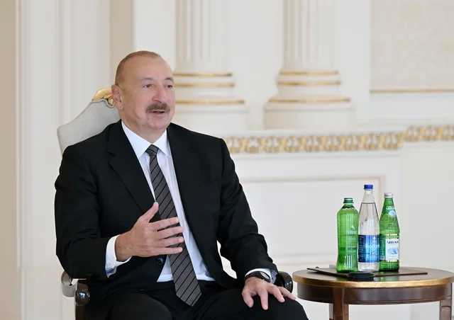 İlham Əliyev İsveçin Azərbaycana yeni təyin olunmuş səfirini qəbul edib - FOTO