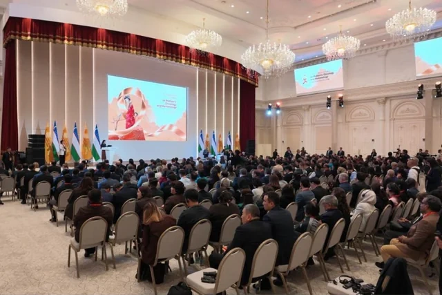 Leyla Əliyeva Özbəkistanda keçirilən Uşaq Onkologiyası üzrə II Beynəlxalq Konqresdə çıxış edib - Foto