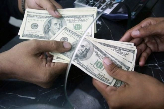 Azərbaycana milyardlarla dollar axacaq - Ekspert