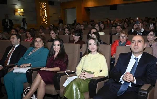 "Mən, Lalə, bir də Şerlok Holms 2" filminin ikinci mövsümü ictimaiyyətə təqdim olunub