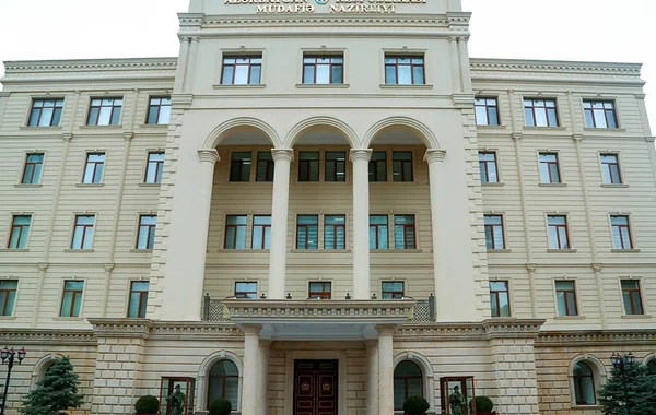Baş nazirdən Müdafiə Nazirliyinin mülki işçilərinin əməkhaqqıları ilə bağlı QƏRAR