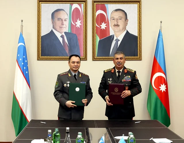 Azərbaycan və Özbəkistan arasında hərbi əməkdaşlıq planı imzalanıb