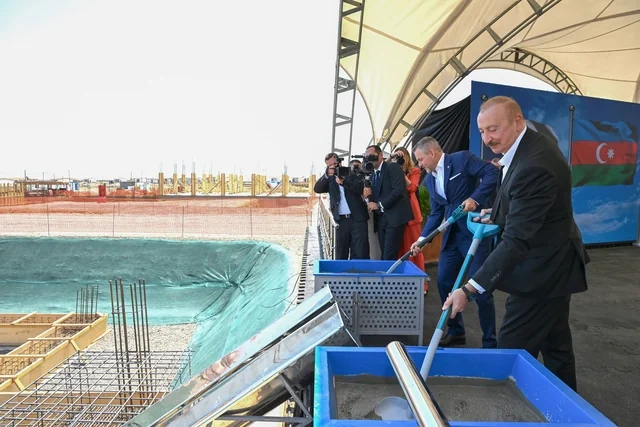 Slovakiyadan Azərbaycana məktəb hədiyyəsi: Prezidentlər təməlqoyma mərasiminə qatıldılar - FOTO