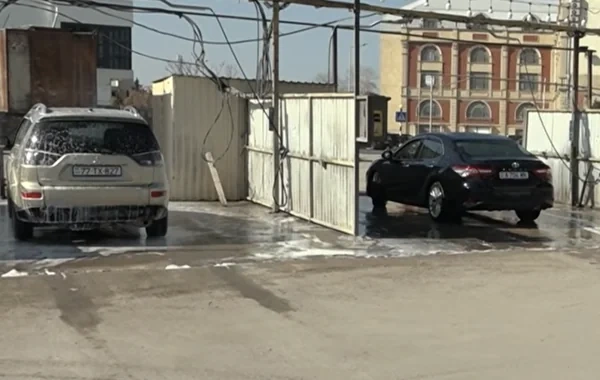 Tonlarla su israf olunur: Paytaxtda 50 qəpiklik avtoyuma xidmətləri araşdırıldı - VİDEO