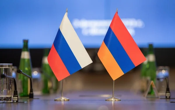 Ermənistan-Rusiya münasibətlərində növbəti gərginlik: Putin-Paşinyan görüşünün PƏRDƏARXASI