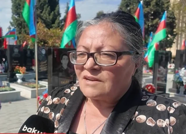 Gəncənin ilk mülki şəhidinin anası oğlunun son günündən danışdı - Video
