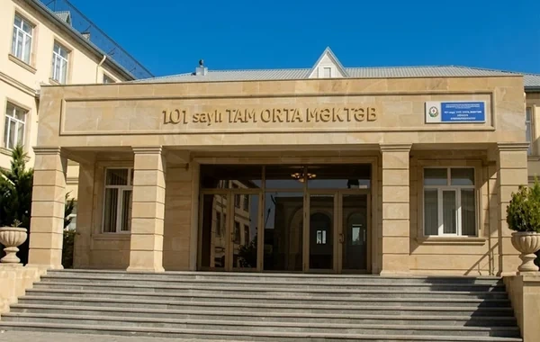 Suraxanıda valideynlər övladlarının müəlliminin dəyişdirilməsinə ETİRAZ EDİBLƏR