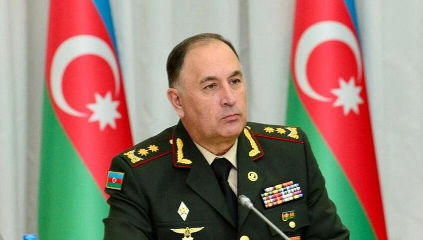 Kərim Vəliyev serbiyalı generalla danışdı