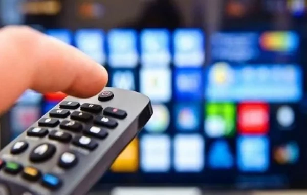 Azərbaycan telekanallarında xarici sözlərin istifadəsi kəskin azalıb