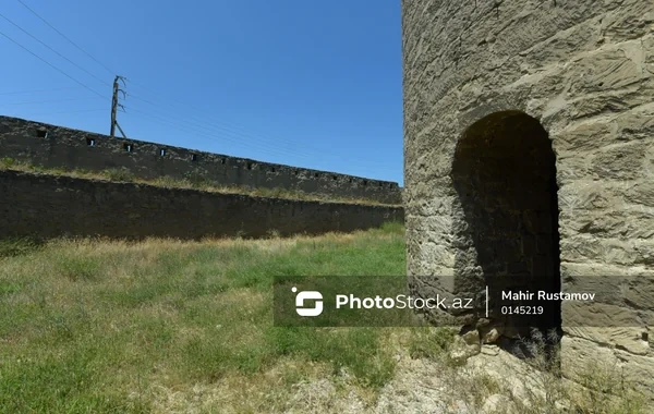 Şirvanşahların yay iqamətgahına aparan yeraltı yol - Əzəmətli Nardaran qəsrindən FOTOREPORTAJ