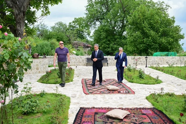 Prezident İlham Əliyev Şuşada "Yasəmən" hotelinin yeni korpusları ilə tanış olub - FOTO