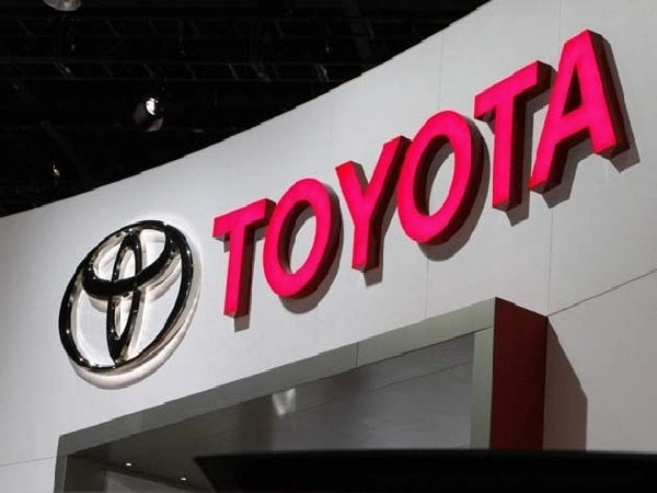 Tramp açıqladı: "Toyota" Meksikadan ABŞ-a köçür