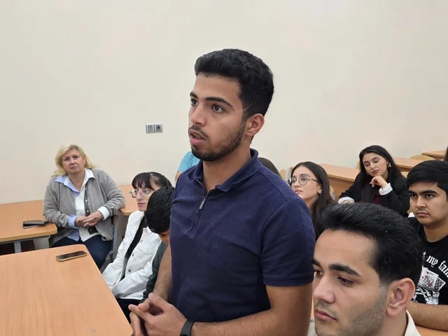 Oksford universitetinin məzunu, gənc mütəxəssis TAU tələbələrinə seminar keçib - Foto