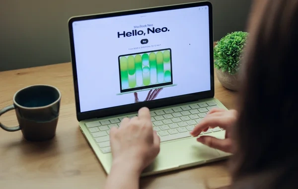 "MacBook Neo": "Apple" ekosisteminə ilk addımınız - FOTO