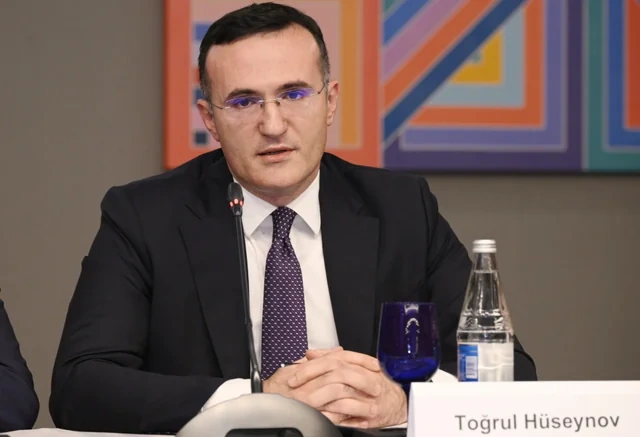 2025-ci ildə qanunsuz ayrılmış 3 min hektar torpaq bələdiyyələrə qaytarılıb