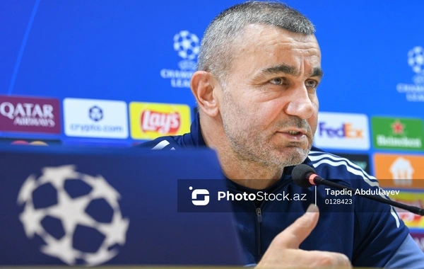 Qurban Qurbanov: "Bəzi təkliflərdən sonra futbolçuların gözlərini pul örtür"