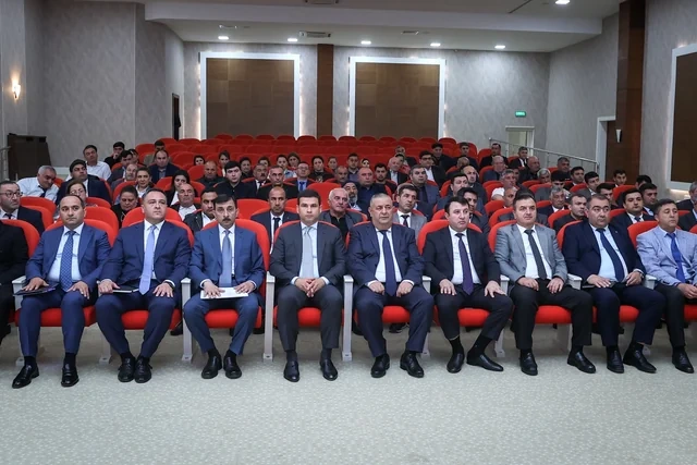 Xızı rayonunda sahibkarlarla görüş keçirilib - FOTO